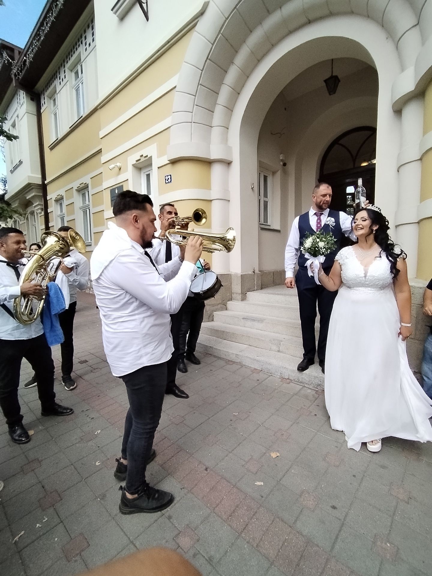 Mozete nas angažovati na teritoriji cele Srbije i Evrope 