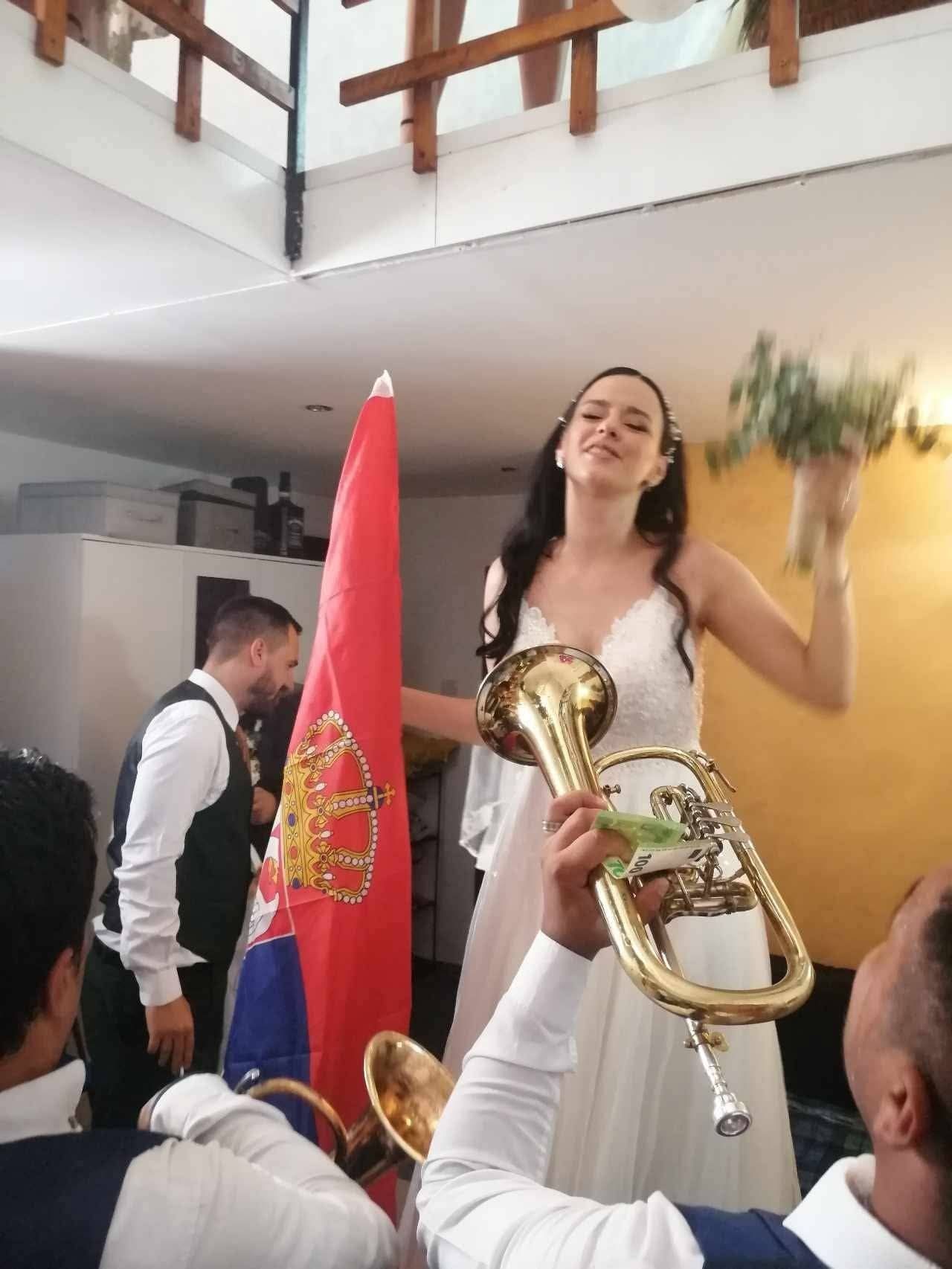 Tradicija svake svadbe jesu trubaci, jer svadba bez trubace ne ide